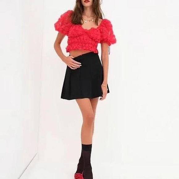 For love and lemons Hannah Crop Top Red Floral Puff Sleeve NWT Rosette Bustier - Picture 2 of 7